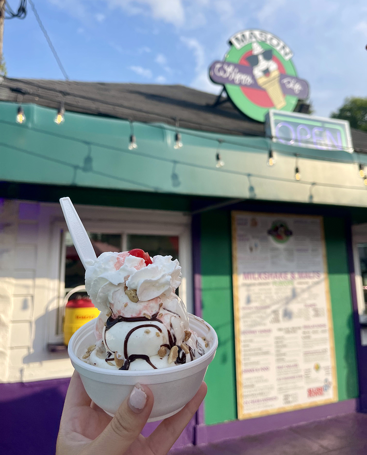 Mason Whippy Dip ice cream shop exterior at dusk